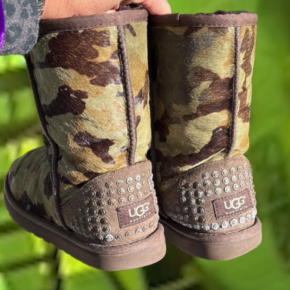 Ugg Rowland Short Boots Calf Hair Green Brown CAMO 7 - Picture 2 of 7
